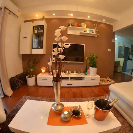 Apartment Beg Rab Town Bagian luar foto
