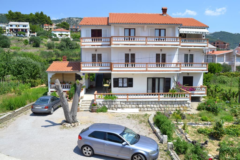 Apartment Beg Rab Town Bagian luar foto