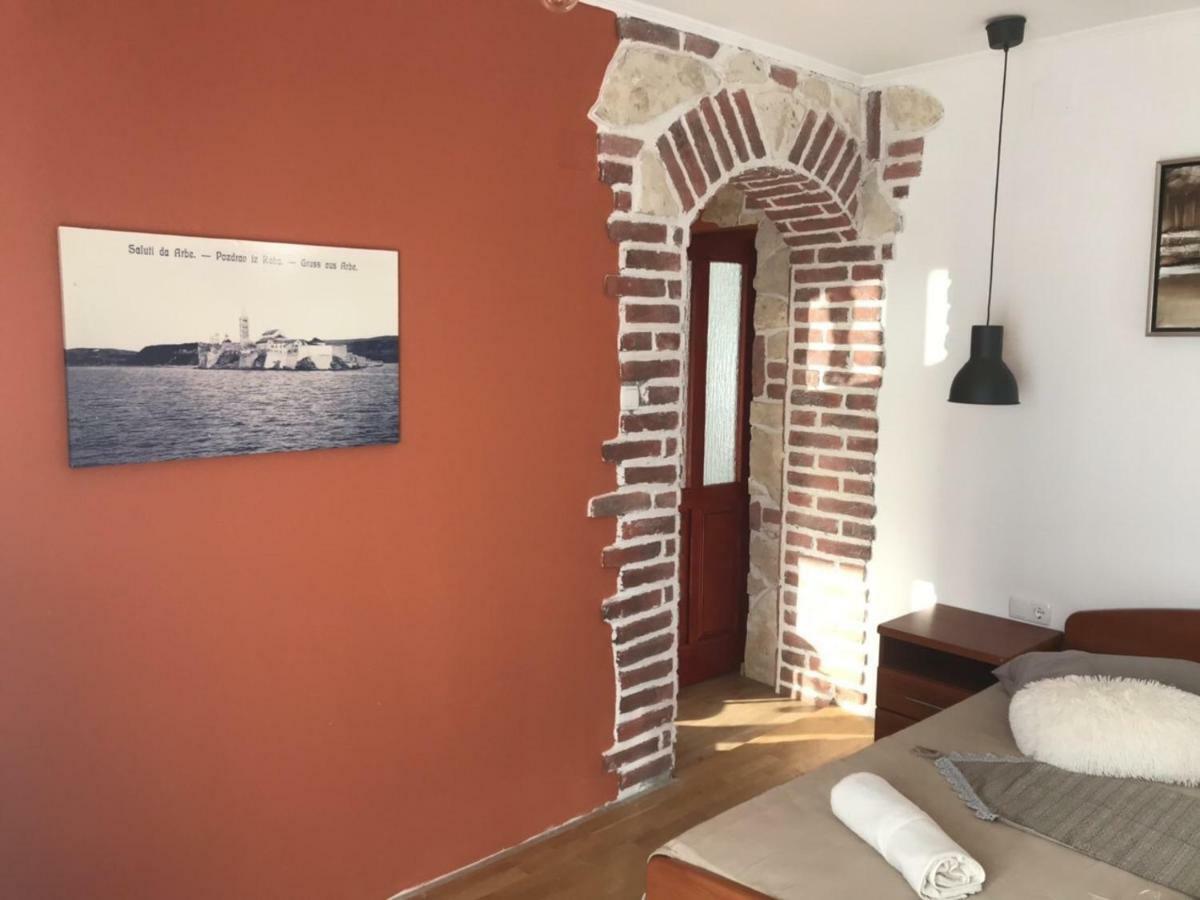 Apartment Beg Rab Town Bagian luar foto
